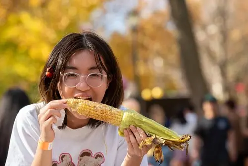 Li Ping Corn Company food truck