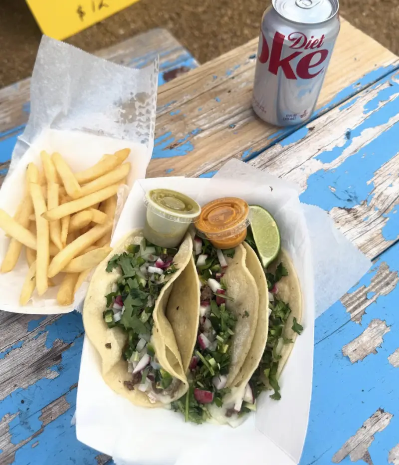 Momo y Arepa Co. food truck