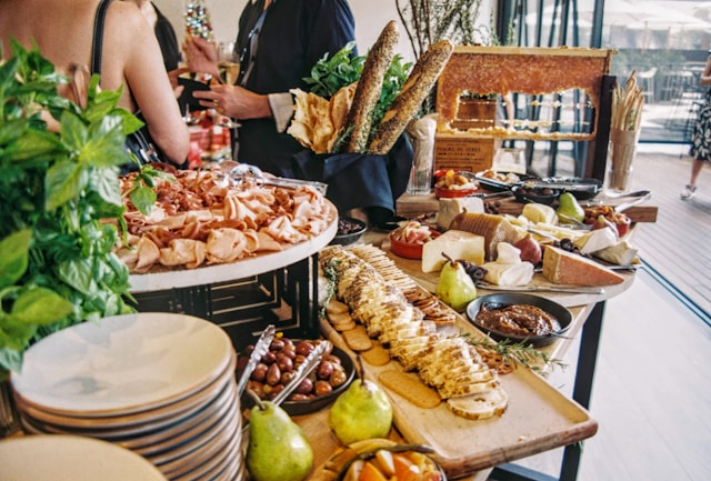 Food Trucks at Weddings: The Complete Planning Guide for 2026