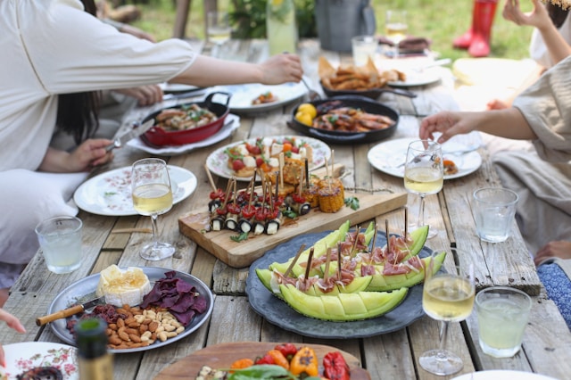 10 Best Summer Party Catering Ideas That Aren't a Traditional Caterer