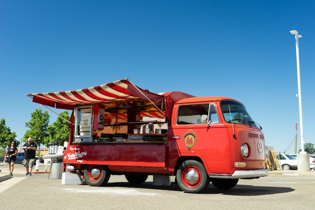 How Much Does Food Truck Catering Cost for a Wedding? A Real Budget Breakdown