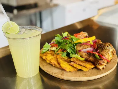Chicken With Fried Plantains