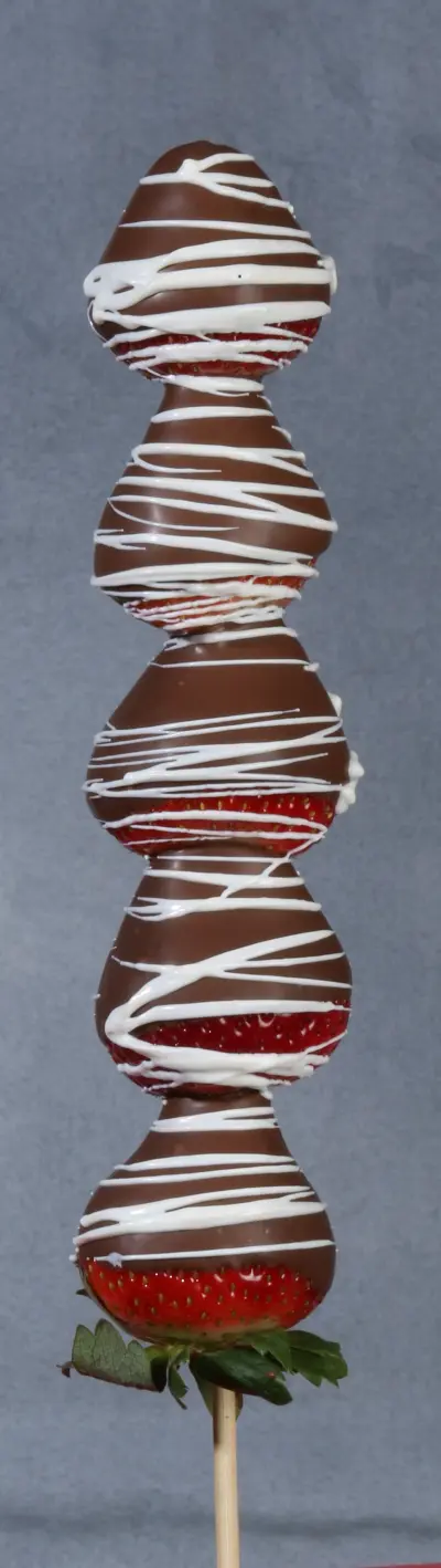 Milk Drizzle Dipped Strawberry