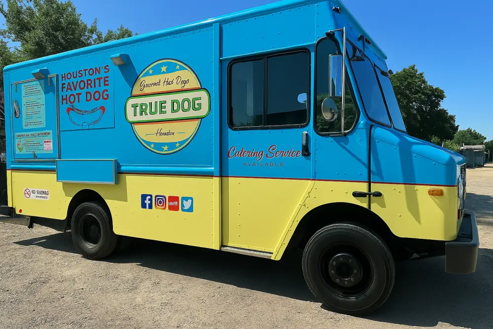True Dog Food Truck