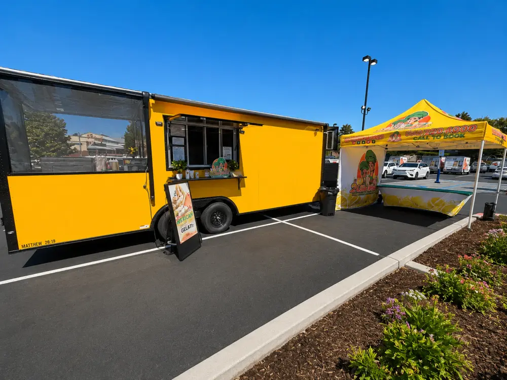 2 Little Sistas Food Truck