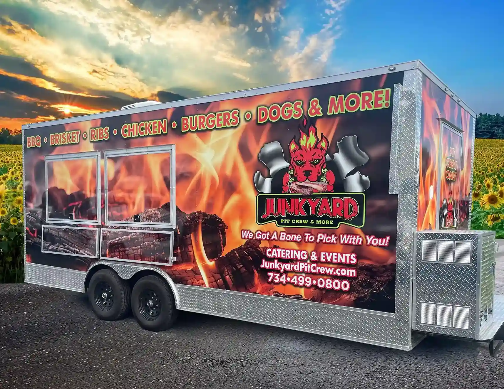 Junkyard Pit Crew & More Truck Image